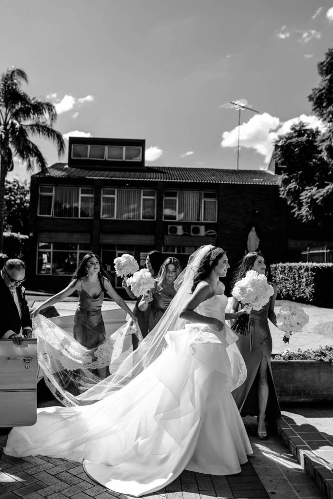 ALLSAINTALLSAINTS-CATHOLIC-CHURCH-LIVERPOOL-SYDNEY-WEDDING-PHOTOGRAPHY-ANELLOWEDDINGS-BRIDES-CAR