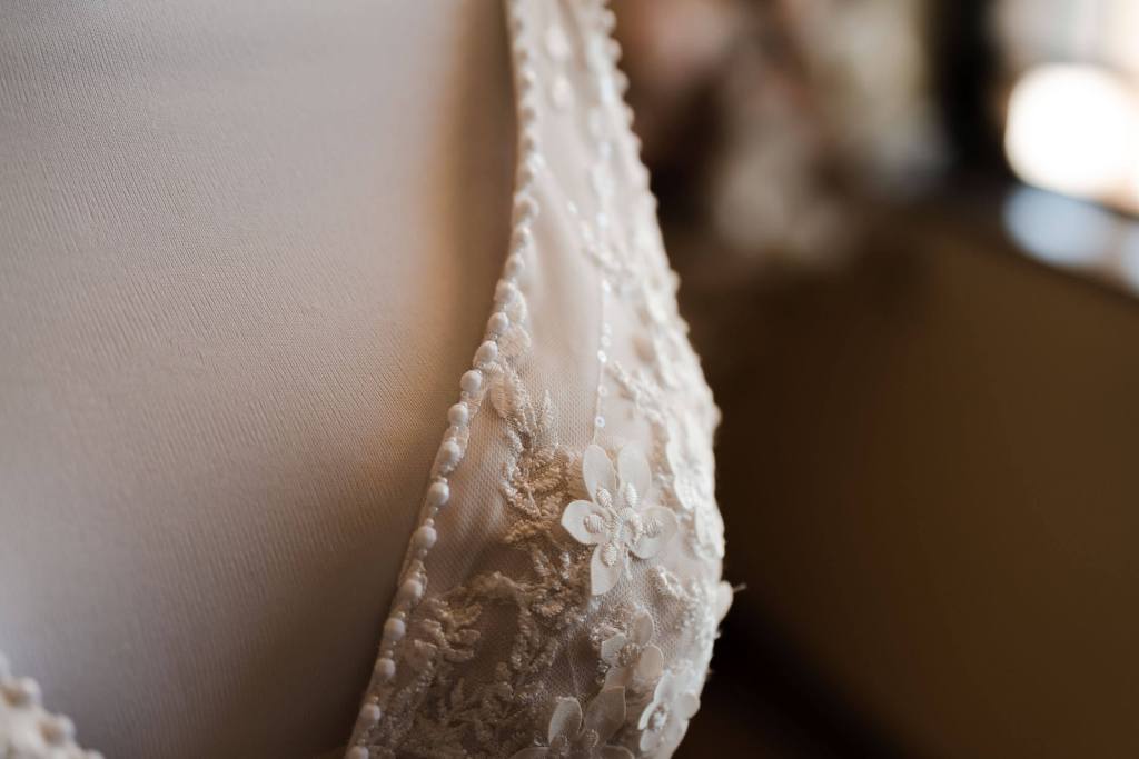 ANELLOWEDDINGS-SYDNEY-CANDID-PHOTOGRAPHER-DRESS-DETAILS