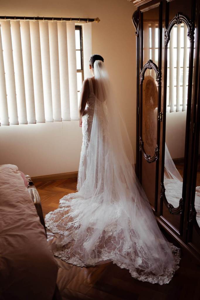 ANELLOWEDDINGS-SYDNEY-CANDID-PHOTOGRAPHER-BRIDES-HOUSE-DREAMY-BRIDE