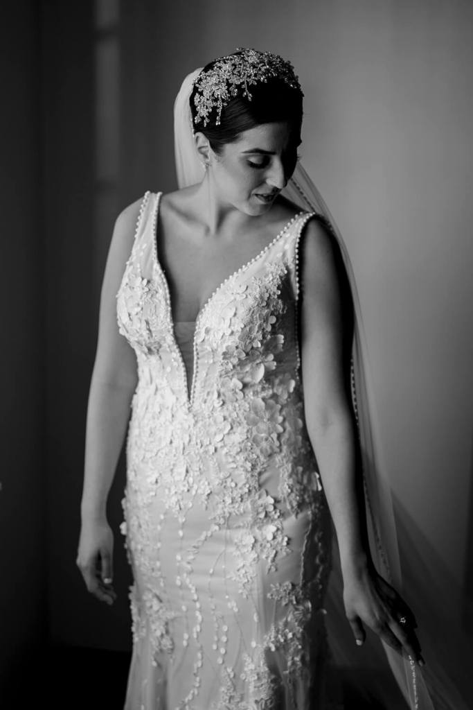 ANELLOWEDDINGS-SYDNEY-CANDID-PHOTOGRAPHER-BRIDES-HOUSE-BLACK-AND-WHITE-BRIDE
