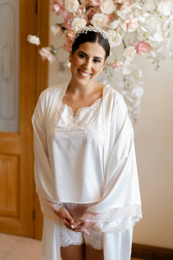 ANELLOWEDDINGS-SYDNEY-CANDID-PHOTOGRAPHER-BRIDES-ROBE