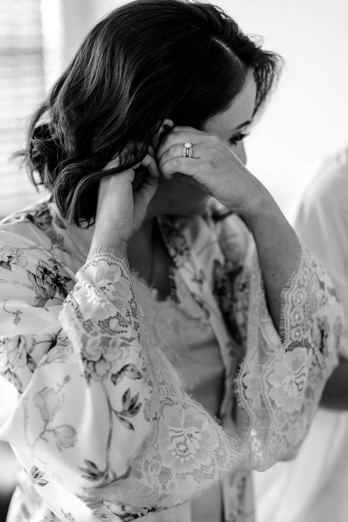 ANELLOWEDDINGS-SYDNEY-CANDID-PHOTOGRAPHER-BRIDESMAIDS-EARINGS