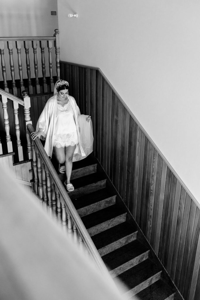 ANELLOWEDDINGS-SYDNEY-CANDID-PHOTOGRAPHER-STAIRS