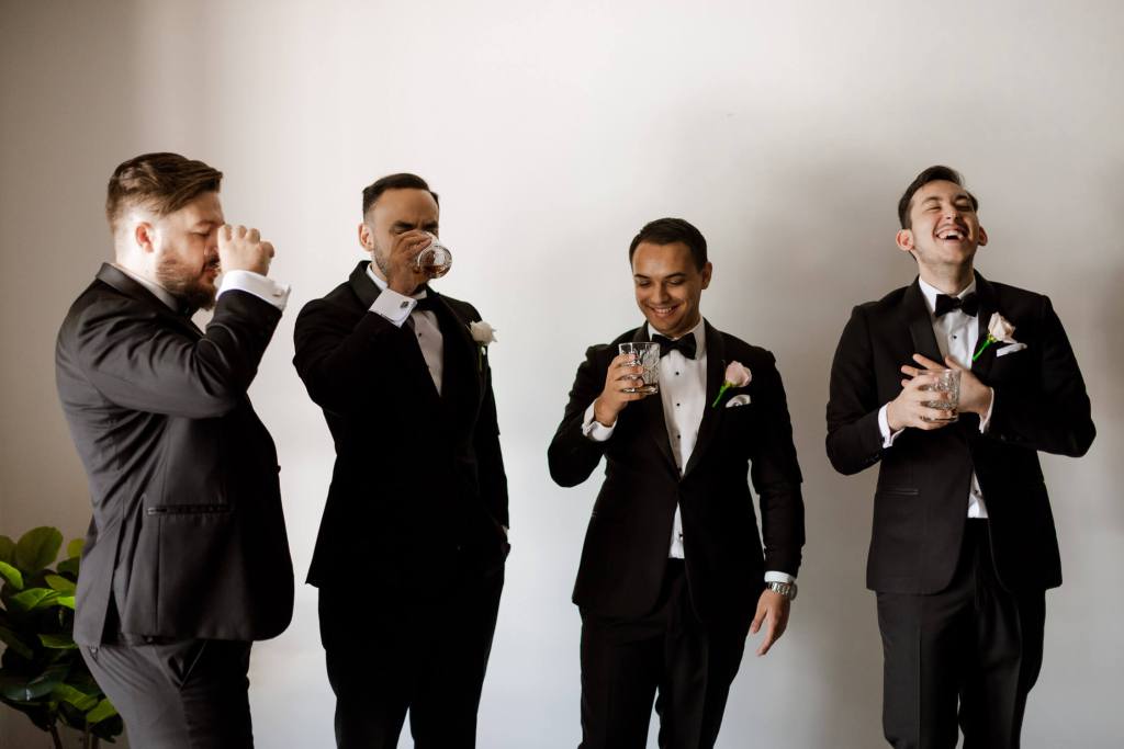 ANELLOWEDDINGS-SYDNEY-PHOTOGRAPHER-GROOMSMAN-ALCOHOL