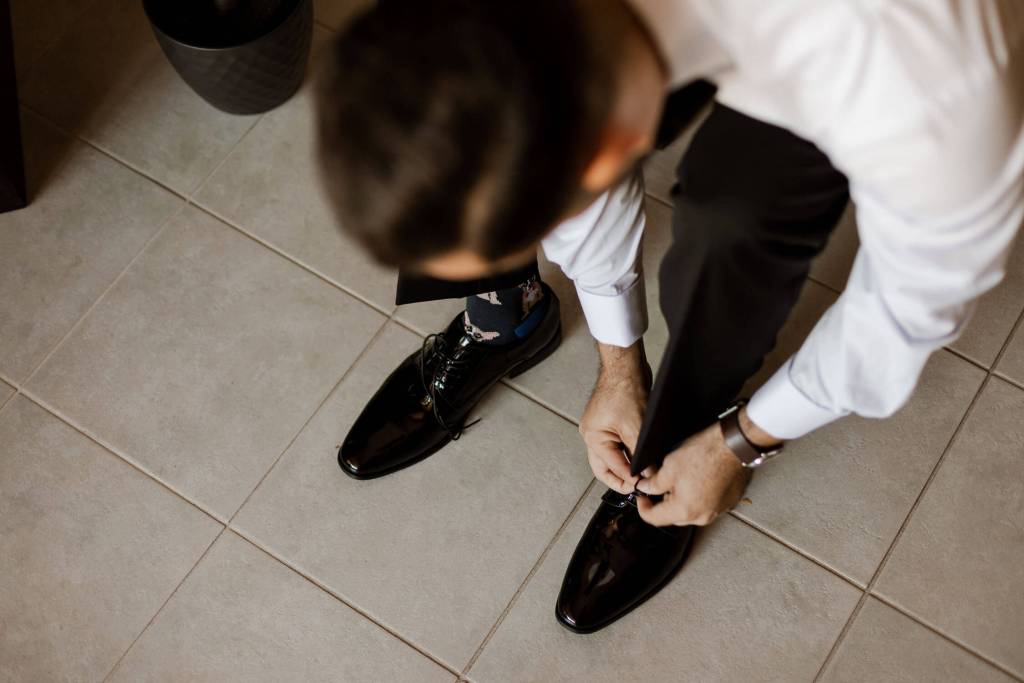 ANELLOWEDDINGS-SYDNEY-PHOTOGRAPHER-GROOMS-WEDDING-SHOES