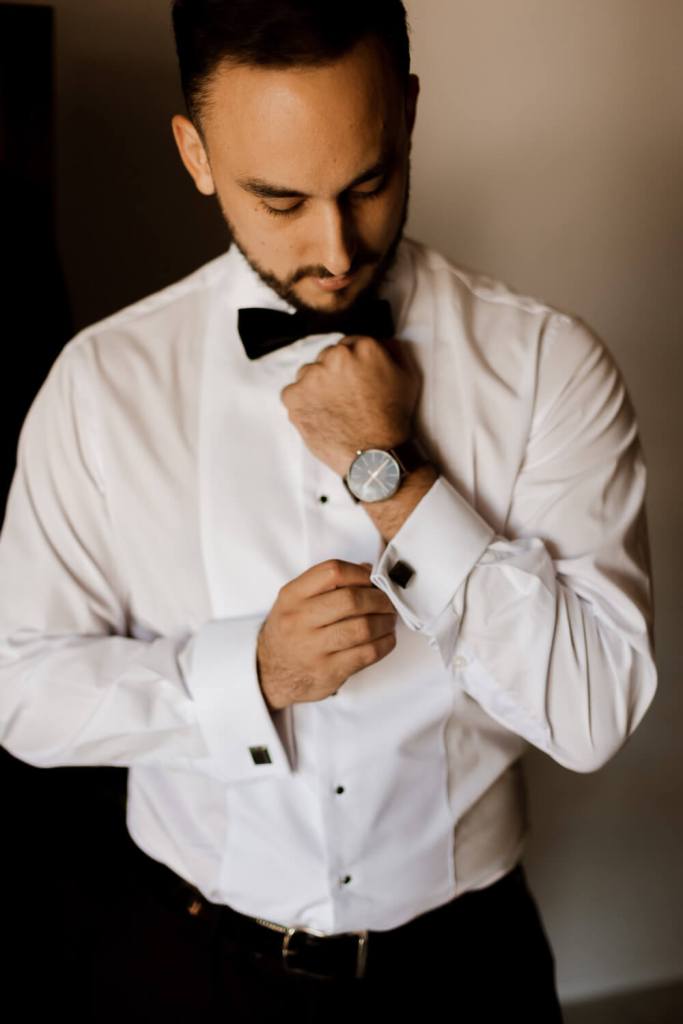 ANELLOWEDDINGS-SYDNEY-PHOTOGRAPHER-GROOMS-HOUSE-ROMAN-DANIELS-CUFFLINKS