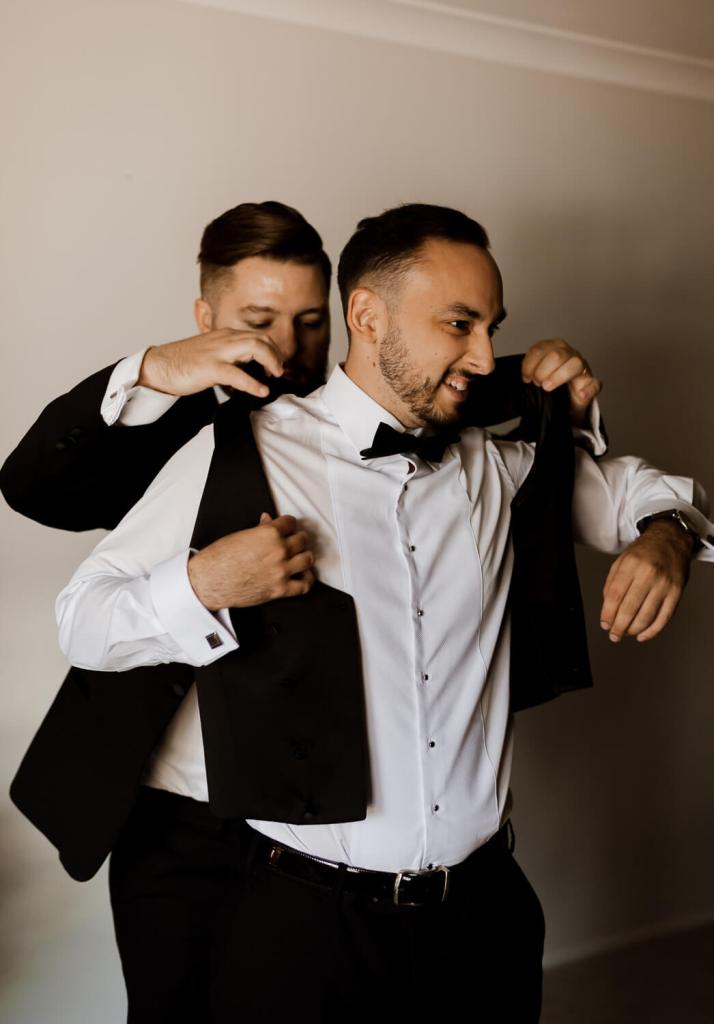ANELLOWEDDINGS-SYDNEY-PHOTOGRAPHER-GROOMS-HOUSE-VEST