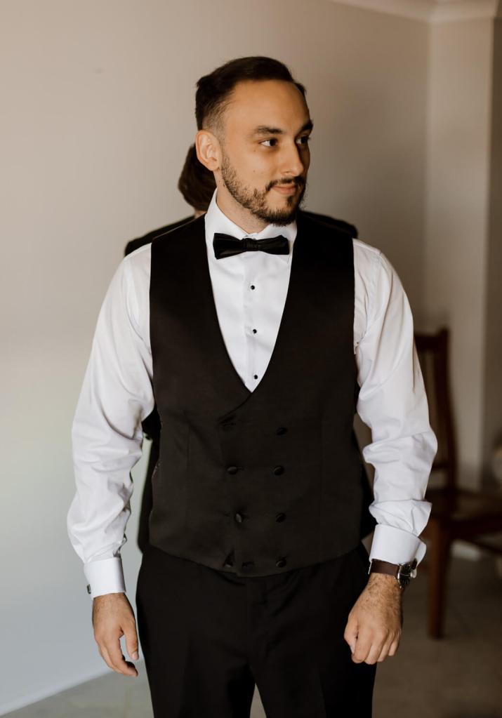 ANELLOWEDDINGS-SYDNEY-PHOTOGRAPHER-GROOMS-HOUSE-VEST