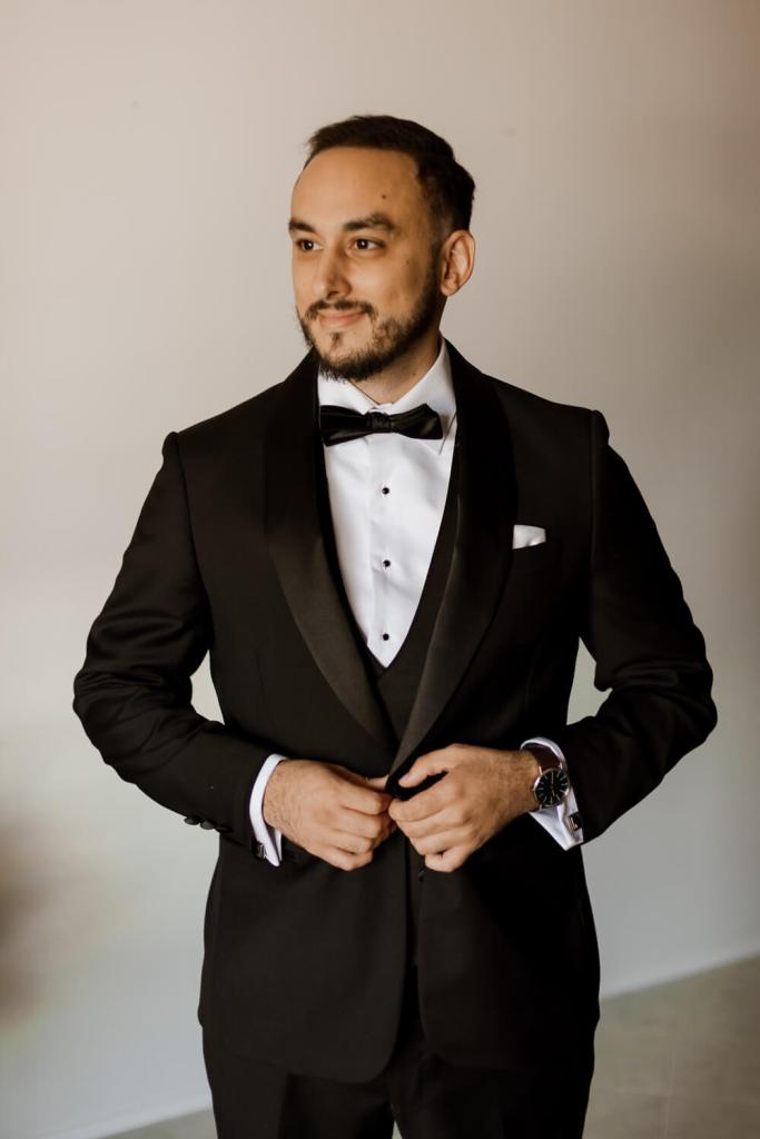 ANELLOWEDDINGS-SYDNEY-PHOTOGRAPHER-GROOM-SUIT