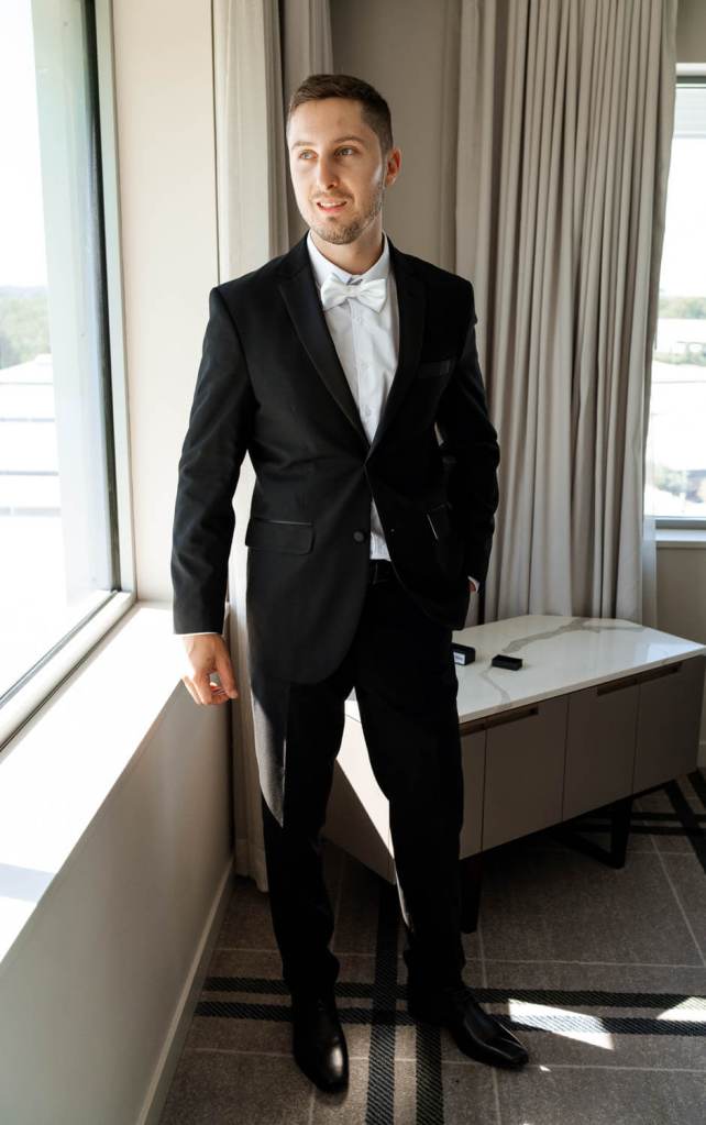 ANELLOWEDDINGS-SYDNEY-WEDDINGS-WILLIAM-INGLIS-HOTEL-WEDDING-GROOM