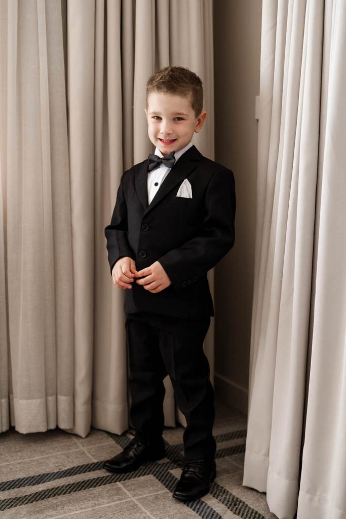 ANELLOWEDDINGS-SYDNEY-WEDDINGS-WILLIAM-INGLIS-HOTEL-PAGEBOY