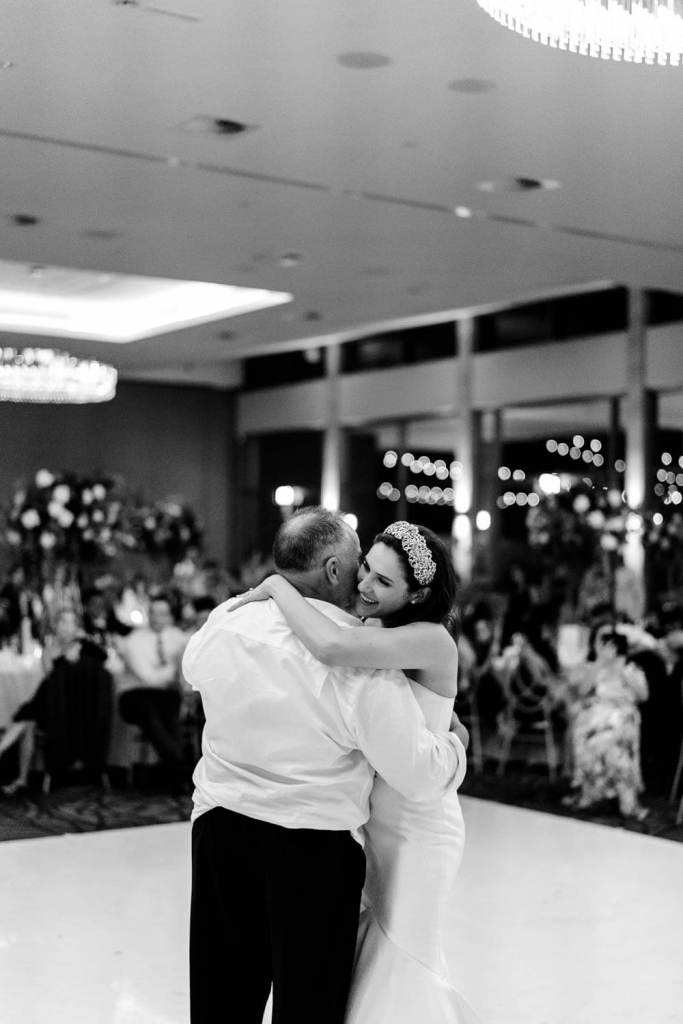 NOVELLA-ON-THE-PARK-ABBOTSBURY-SYDNEY-WEDDING-PHOTOGRAPHER-ANELLOWEDDINGS-FATHER-DAUGHTER-DANCE-SONGS