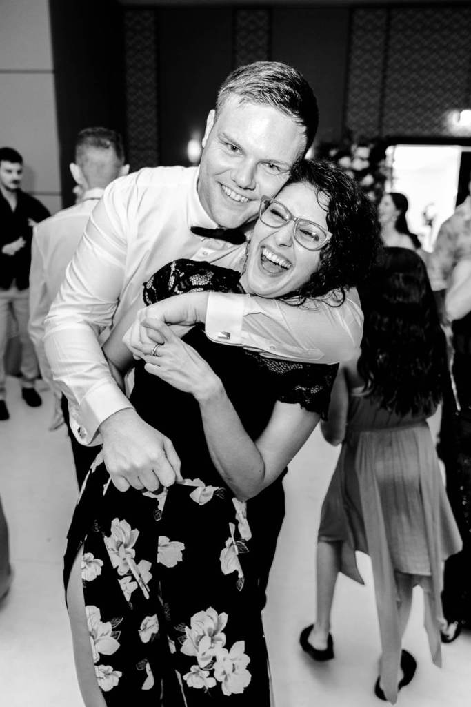 NOVELLA-ON-THE-PARK-ABBOTSBURY-SYDNEY-WEDDING-PHOTOGRAPHER-ANELLOWEDDINGS-GUESTS-DANCING