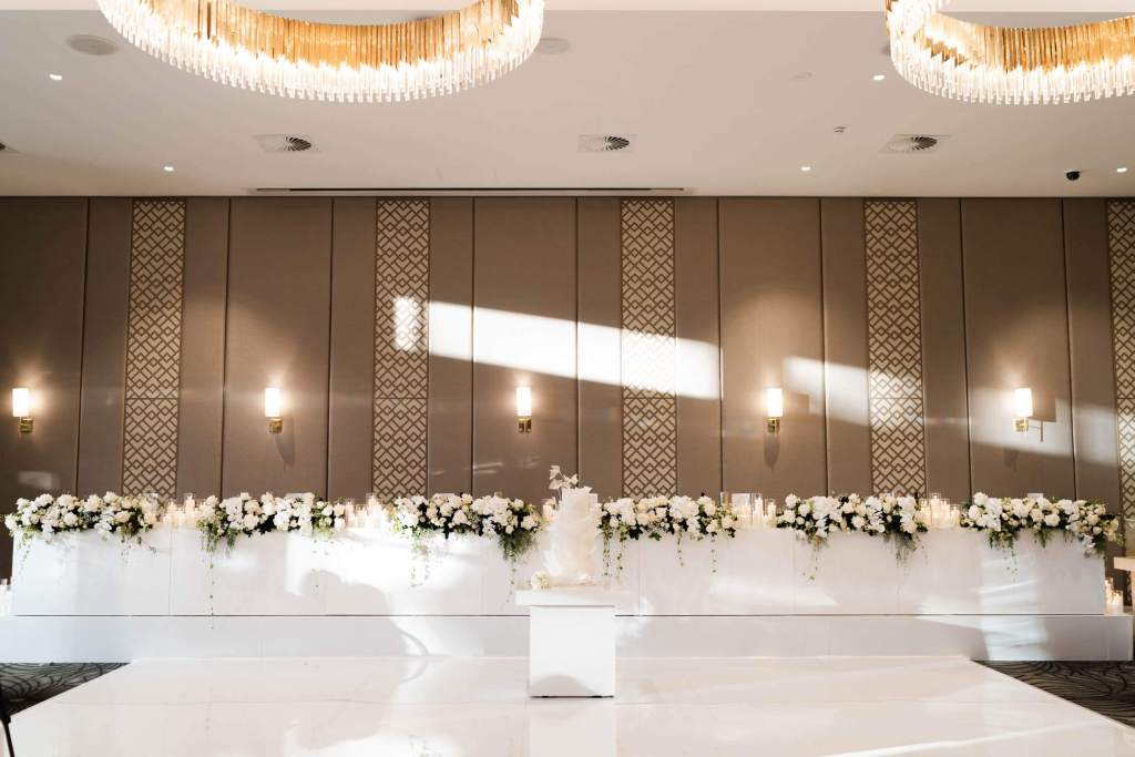 NOVELLA-ON-THE-PARK-ABBOTSBURY-SYDNEY-WEDDING-PHOTOGRAPHER-ANELLOWEDDINGS-WEDDING-FLORALS