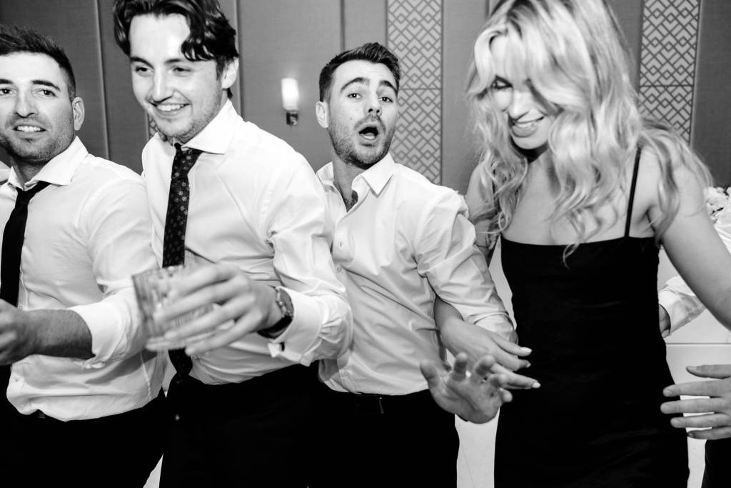 NOVELLA-ON-THE-PARK-ABBOTSBURY-SYDNEY-WEDDING-PHOTOGRAPHER-ANELLOWEDDINGS-GUESTS-DANCING