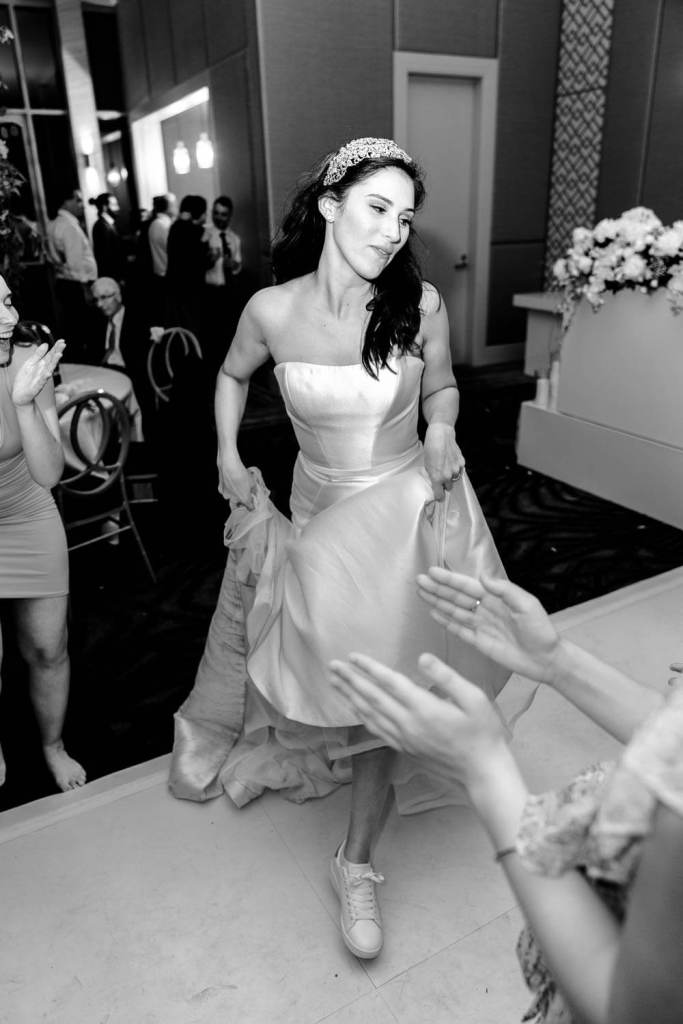 NOVELLA-ON-THE-PARK-ABBOTSBURY-SYDNEY-WEDDING-PHOTOGRAPHER-ANELLOWEDDINGS-WEDDING-CANDID