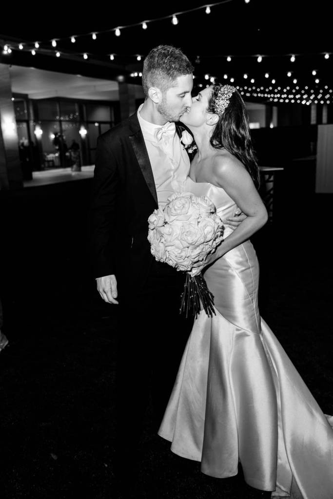 NOVELLA-ON-THE-PARK-ABBOTSBURY-SYDNEY-WEDDING-PHOTOGRAPHER-ANELLOWEDDINGS-ICECREAM-TRUCK-HIRE