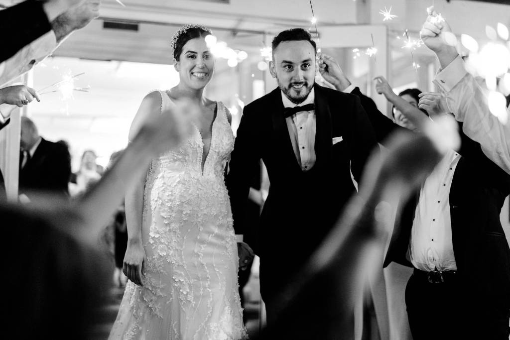 OATLANDS-HOUSE-GARDEN-NAVARRA-VENUES-SYDNEY-WEDDING-PHOTOGRAPHER-ANELLOWEDDINGS-SYDNEY-WEDDING-EXITS-SPARKLERS