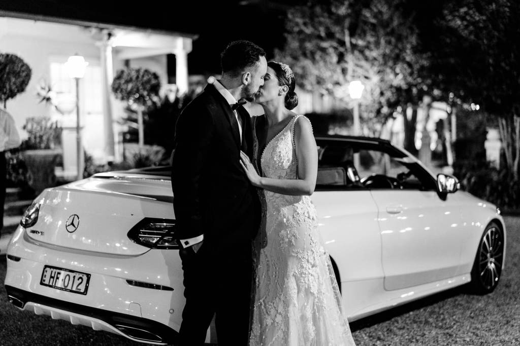 OATLANDS-HOUSE-GARDEN-NAVARRA-VENUES-SYDNEY-WEDDING-PHOTOGRAPHER-ANELLOWEDDINGS-SYDNEY-WEDDING-EXITS-SPARKLERS