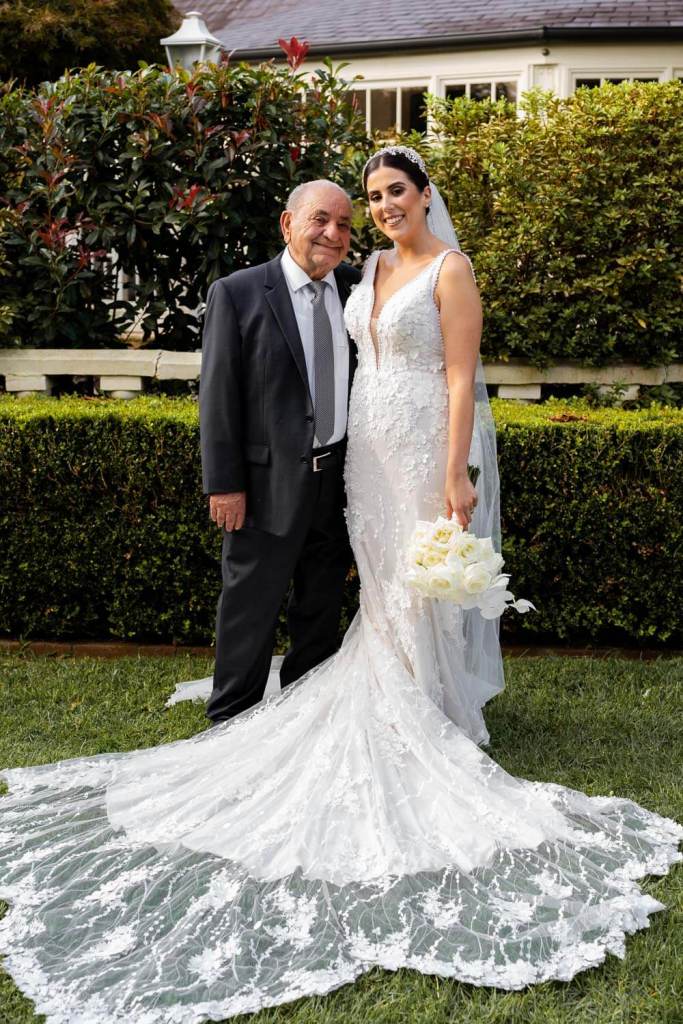 OATLANDS-HOUSE-GARDEN-NAVARRA-VENUES-SYDNEY-WEDDING-PHOTOGRAPHER-ANELLOWEDDINGS-TIMELESS-GARDEN-BRIDAL-SHOOT-NONNO