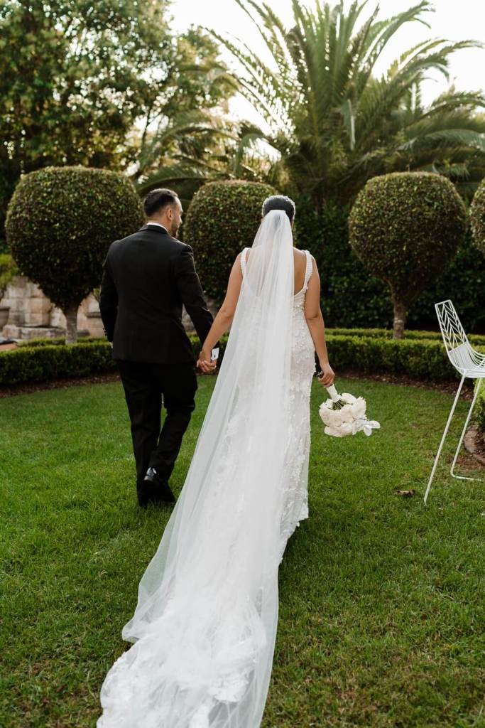 OATLANDS-HOUSE-GARDEN-NAVARRA-VENUES-SYDNEY-WEDDING-PHOTOGRAPHER-ANELLOWEDDINGS-TIMELESS-GARDEN-OUTDOOR-AREA