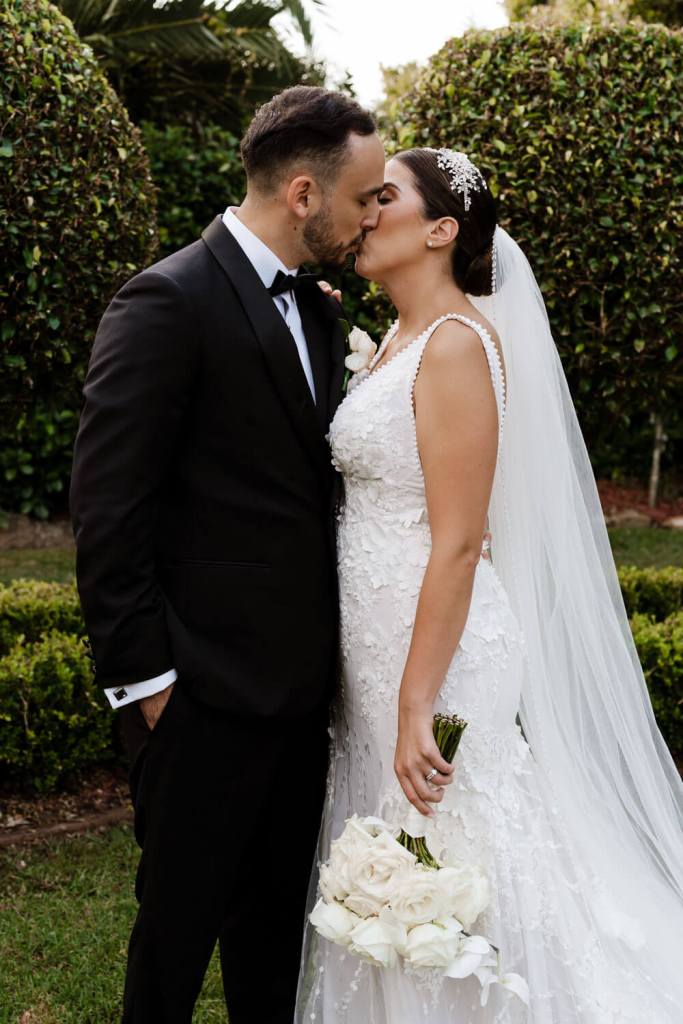 OATLANDS-HOUSE-GARDEN-NAVARRA-VENUES-SYDNEY-WEDDING-PHOTOGRAPHER-ANELLOWEDDINGS-TIMELESS-GARDEN