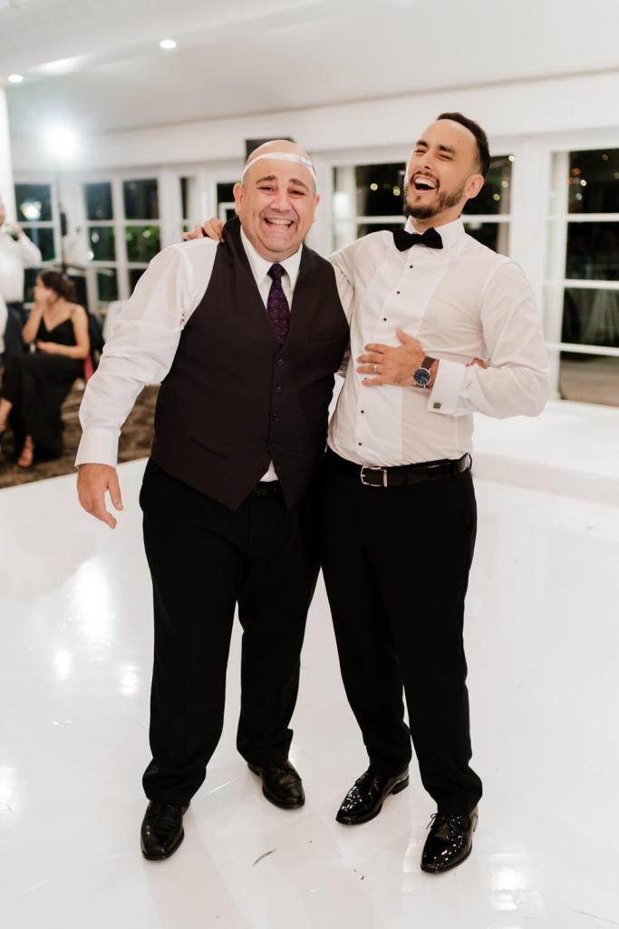 OATLANDS-HOUSE-GARDEN-NAVARRA-VENUES-SYDNEY-WEDDING-PHOTOGRAPHER-ANELLOWEDDINGS-SYDNEY-GARTER-THROW