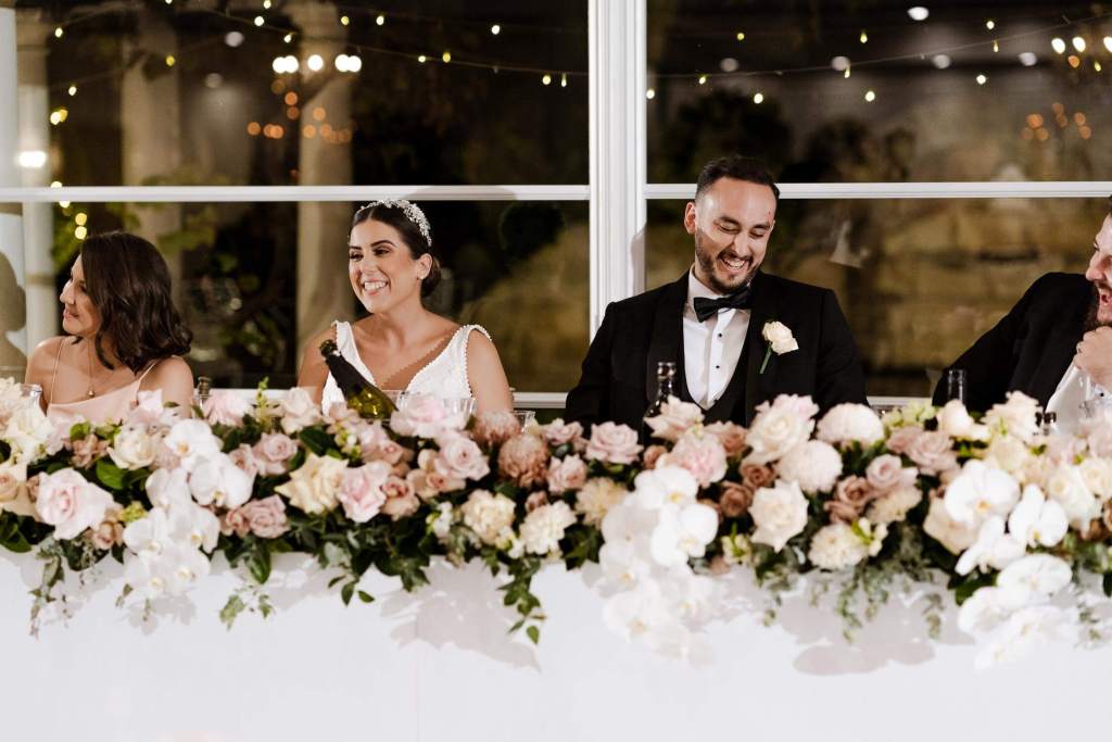 OATLANDS-HOUSE-GARDEN-NAVARRA-VENUES-SYDNEY-WEDDING-PHOTOGRAPHER-ANELLOWEDDINGS-LAUGHING-COUPLE