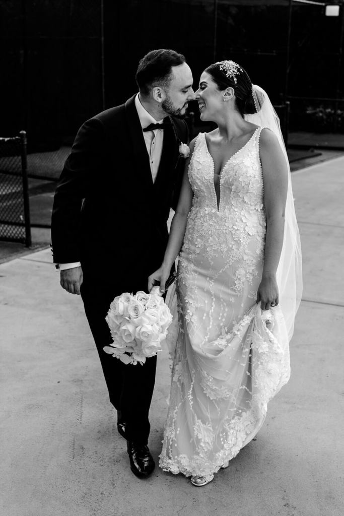 OATLANDS-HOUSE-NAVARRA-VENUES--SYDNEY-WEDDING-PHOTOGRAPHER-ANELLOWEDDINGS-BLACK-AND-WHITE