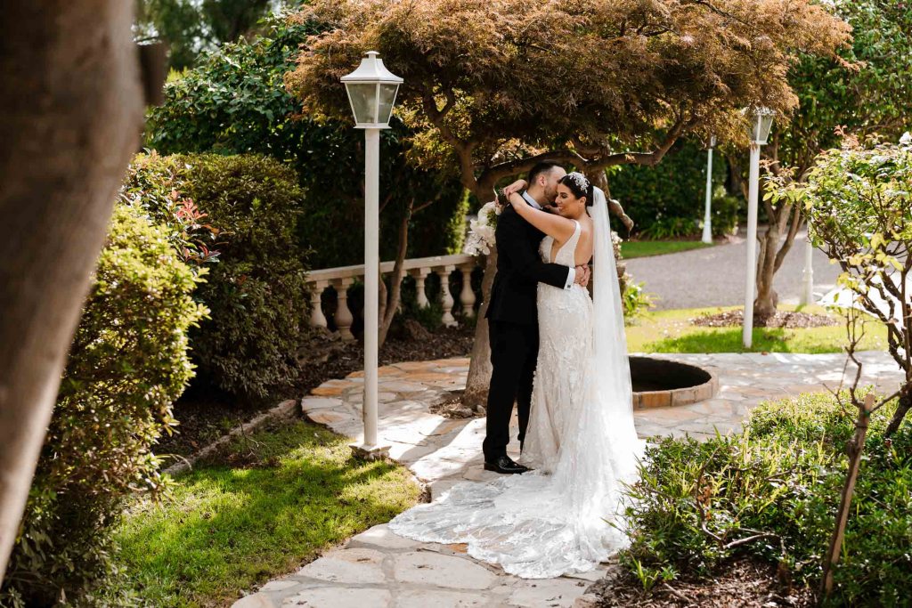 OATLANDS-HOUSE-NAVARRA-VENUES--SYDNEY-WEDDING-PHOTOGRAPHER-ANELLOWEDDINGS-DREAMY