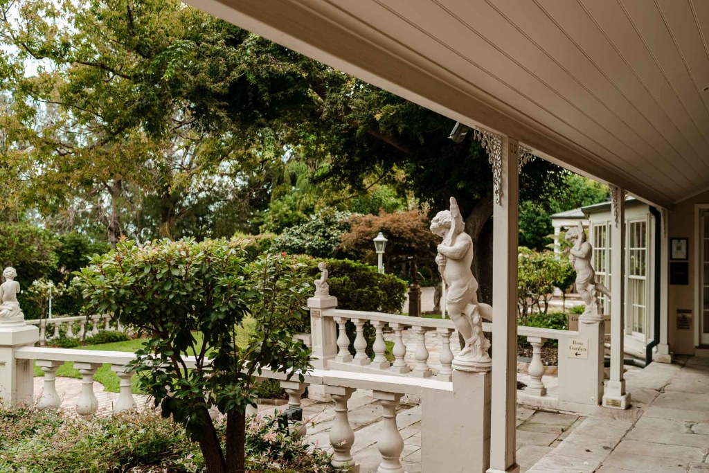 OATLANDS-HOUSE-NAVARRA-VENUES--SYDNEY-WEDDING-PHOTOGRAPHER-ANELLOWEDDINGS-GARDEN-BALLROOM