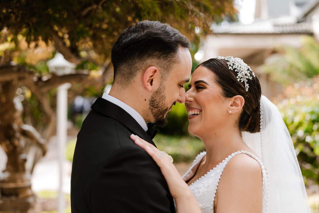 OATLANDS-HOUSE-NAVARRA-VENUES--SYDNEY-WEDDING-PHOTOGRAPHER-ANELLOWEDDINGS-BRIDAL-HAIR-IDEAS