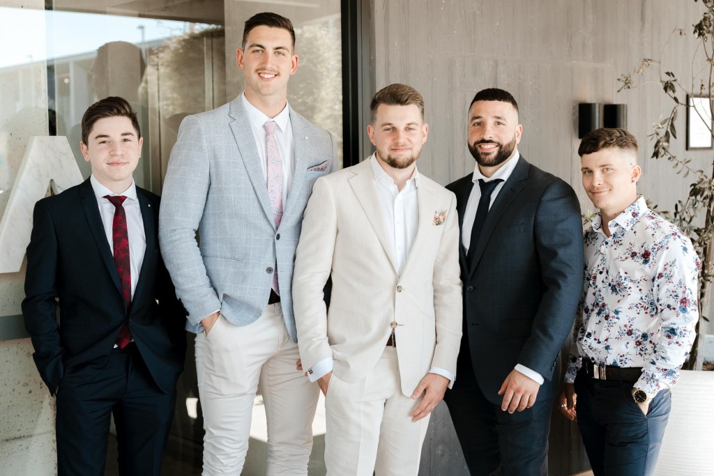 PECA-RESTARAUNT-GLEDSWOOD-HILLS-ENGAGEMENT-LOCATION-ANELLOWEDDINGS-PECA-RESTARAUNT-GLEDSWOOD-HILLS-ENGAGEMENT-LOCATION-ANELLOWEDDINGS-GROOMSMAN