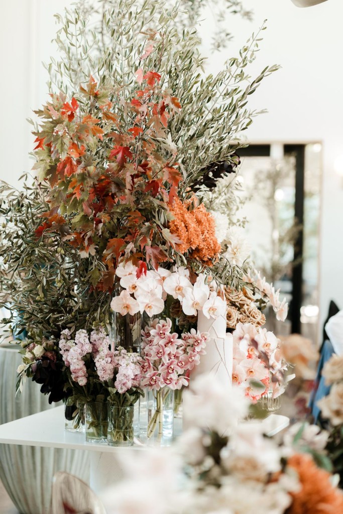 PECA-RESTARAUNT-GLEDSWOOD-HILLS-ENGAGEMENT-LOCATION-ANELLOWEDDINGS-PECA-RESTARAUNT-GLEDSWOOD-HILLS-ENGAGEMENT-LOCATION-ANELLOWEDDINGS-FLORALS