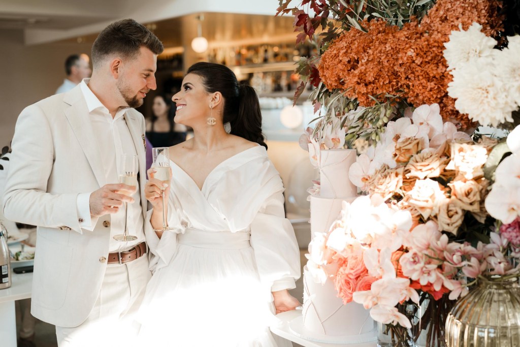 PECA-RESTARAUNT-GLEDSWOOD-HILLS-ENGAGEMENT-LOCATION-ANELLOWEDDINGS-PECA-RESTARAUNT-GLEDSWOOD-HILLS-ENGAGEMENT-LOCATION-ANELLOWEDDINGS-SMILING