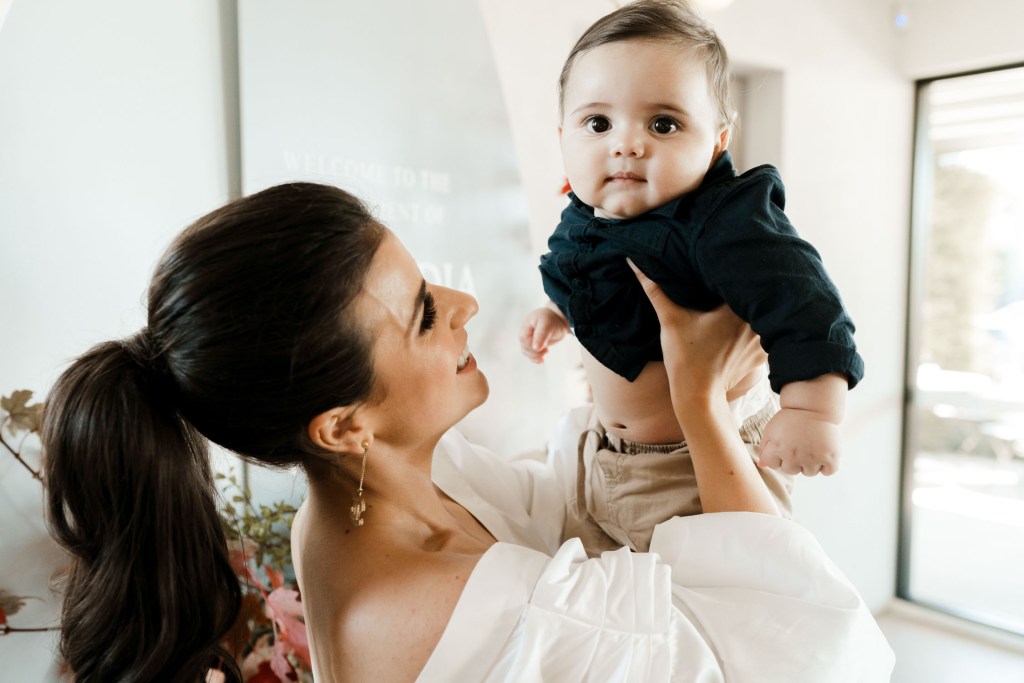 PECA-RESTARAUNT-GLEDSWOOD-HILLS-ENGAGEMENT-LOCATION-ANELLOWEDDINGS-PECA-RESTARAUNT-GLEDSWOOD-HILLS-ENGAGEMENT-LOCATION-ANELLOWEDDINGS-PAGE-GIRL