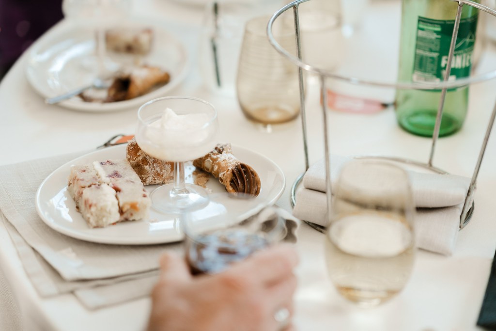 PECA-RESTARAUNT-GLEDSWOOD-HILLS-ENGAGEMENT-LOCATION-ANELLOWEDDINGS-PECA-RESTARAUNT-GLEDSWOOD-HILLS-ENGAGEMENT-LOCATION-ANELLOWEDDINGS-DESSERTS