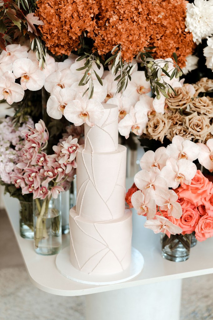 PECA-RESTARAUNT-GLEDSWOOD-HILLS-ENGAGEMENT-LOCATION-ANELLOWEDDINGS-ENGAGEMENT-CAKE