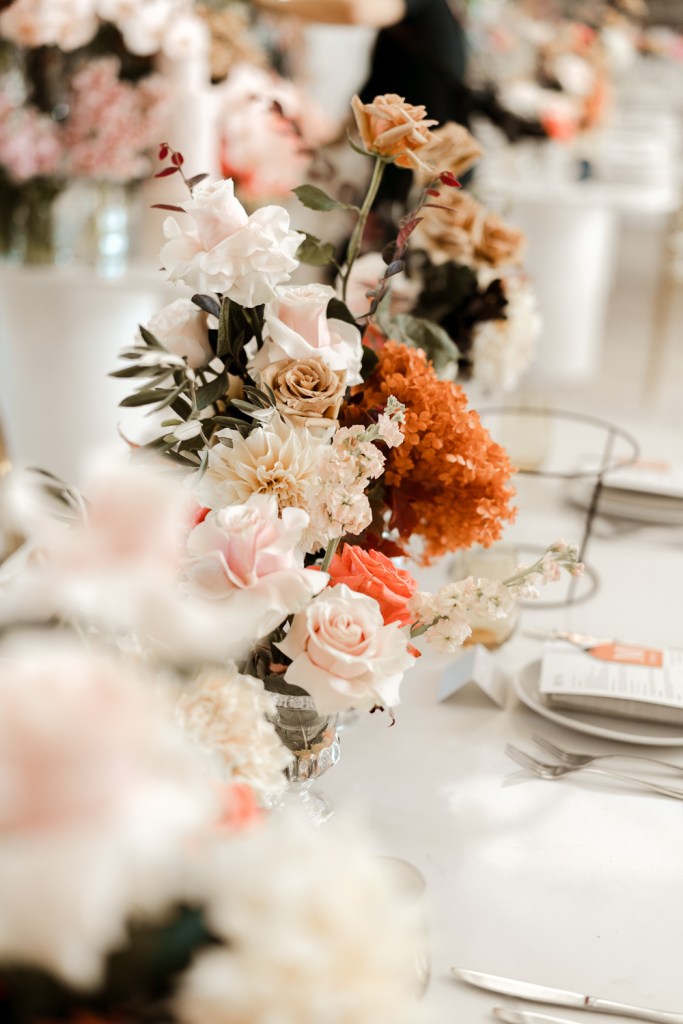 PECA-RESTARAUNT-GLEDSWOOD-HILLS-ENGAGEMENT-LOCATION-ANELLOWEDDINGS-FLORALS