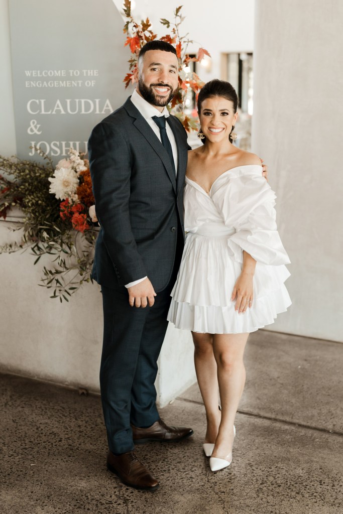 PECA-RESTARAUNT-GLEDSWOOD-HILLS-ENGAGEMENT-LOCATION-ANELLOWEDDINGS-BROTHER-SISTER