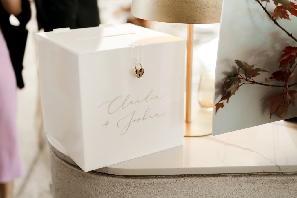 PECA-RESTARAUNT-GLEDSWOOD-HILLS-ENGAGEMENT-LOCATION-ANELLOWEDDINGS-ENVELOPE-BOX