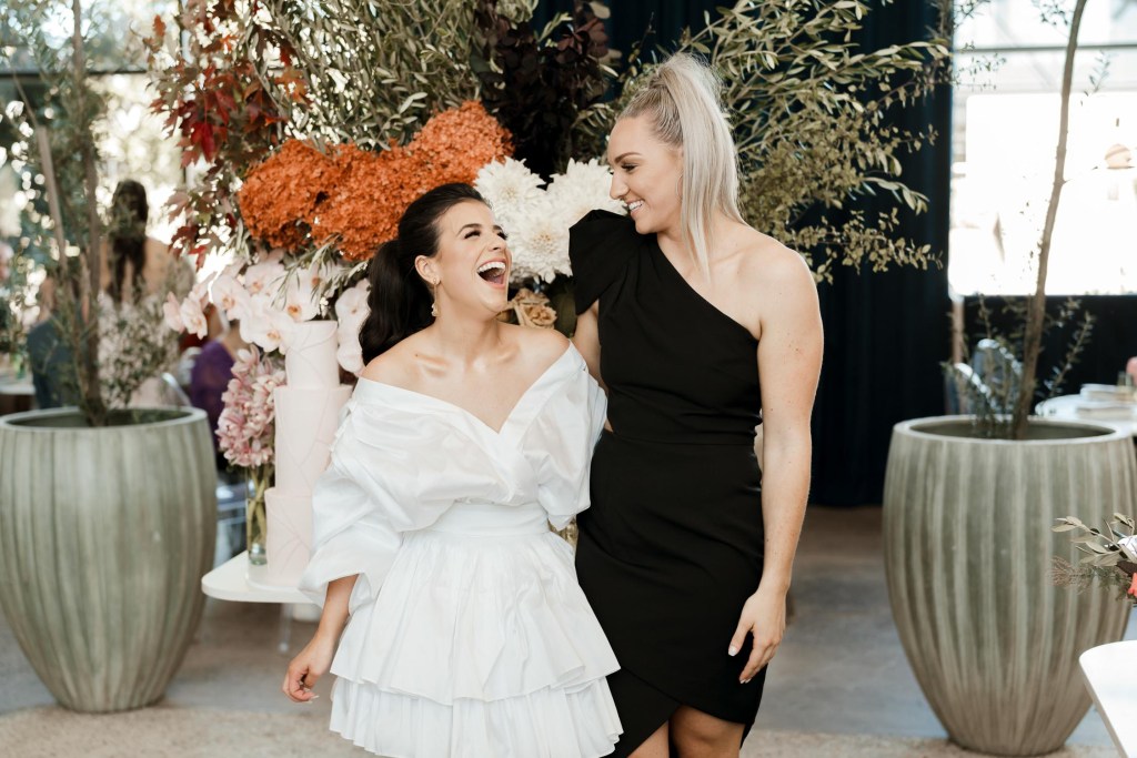 PECA-RESTARAUNT-GLEDSWOOD-HILLS-ENGAGEMENT-LOCATION-ANELLOWEDDINGS-BRIDESMAIDS