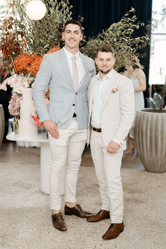 PECA-RESTARAUNT-GLEDSWOOD-HILLS-ENGAGEMENT-LOCATION-ANELLOWEDDINGS-GROOMSMAN