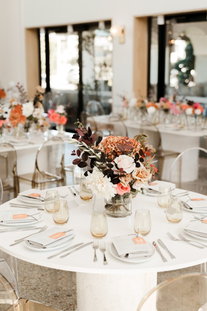 PECA-RESTARAUNT-GLEDSWOOD-HILLS-ENGAGEMENT-LOCATION-ANELLOWEDDINGS-TABLE-ARRANGEMENTS