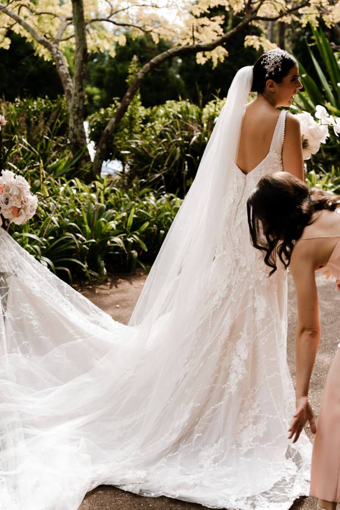 OATLANDS-HOUSE-NAVARRA-VENUES--SYDNEY-WEDDING-PHOTOGRAPHER-ANELLOWEDDINGS-DREAMY-BRIDE