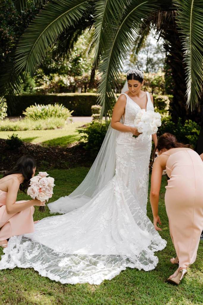 OATLANDS-HOUSE-NAVARRA-VENUES--SYDNEY-WEDDING-PHOTOGRAPHER-ANELLOWEDDINGS-DREAMY-BRIDE