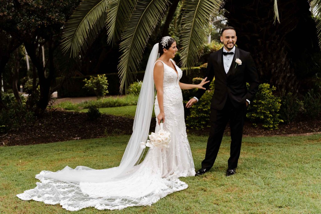 OATLANDS-HOUSE-NAVARRA-VENUES--SYDNEY-WEDDING-PHOTOGRAPHER-ANELLOWEDDINGS-FLOWERS