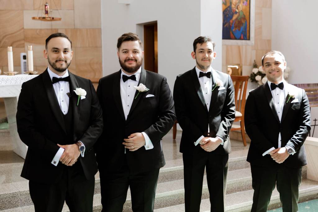 ST-PETER-CHANEL-CATHOLIC-CHURCH-BERALA-SYDNEY-WEDDING-PHOTOGRAPHER-ANELLOWEDDINGS-GROOM-WAITING-AT-ALTER7