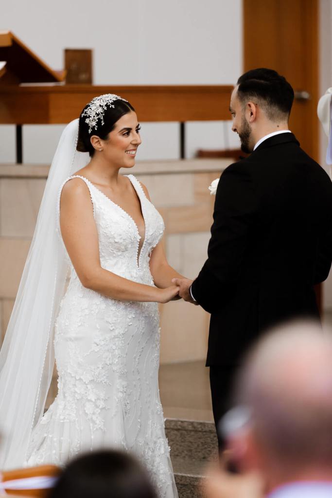 ST-PETER-CHANEL-CATHOLIC-CHURCH-BERALA-SYDNEY-WEDDING-PHOTOGRAPHER-ANELLOWEDDINGS-SMILING-BRIDE