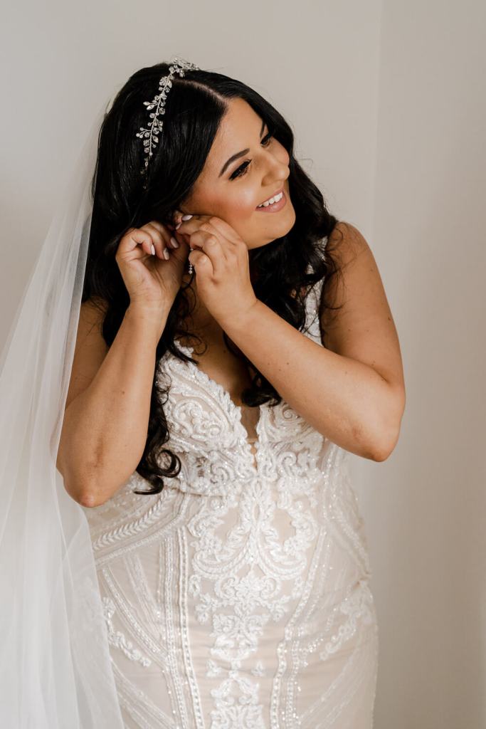 SYDNEY-WEDDING-PHOTOGRAPHER-ANELLOWEDDINGS-EARINGS
